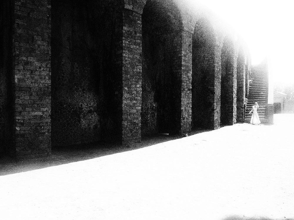 One of the most fascinating things about Pompeii is that many of its buildings are still standing today.